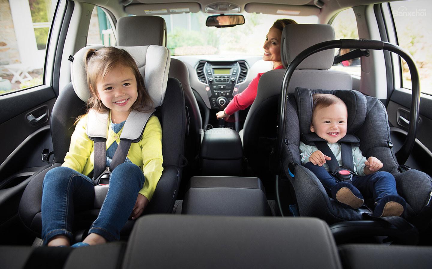 Một số kinh nghiệm khi sử dụng ghế ngồi ô tô cho bé