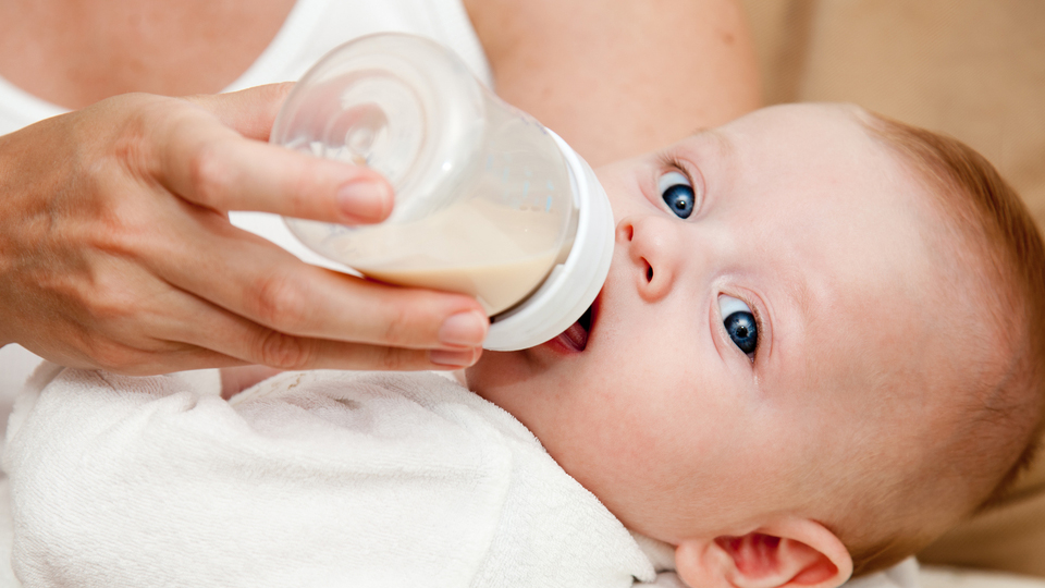 Sữa Aptamil cho trẻ 1 tuổi có ưu điểm gì?