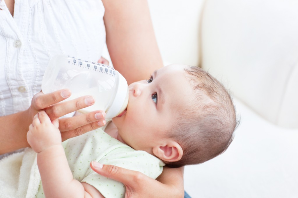 Sữa tốt dành cho bé 6 tháng tuổi để cải thiện cân nặng