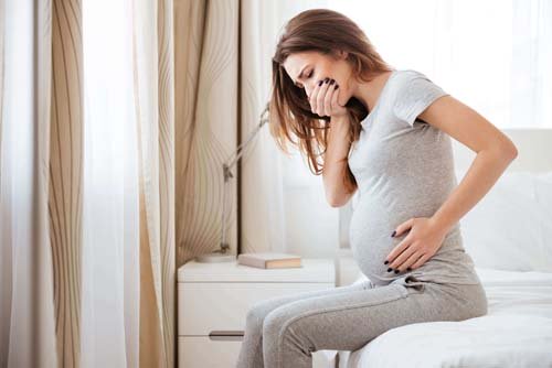 Bà bầu bị viêm họng thai nhi có sao không?