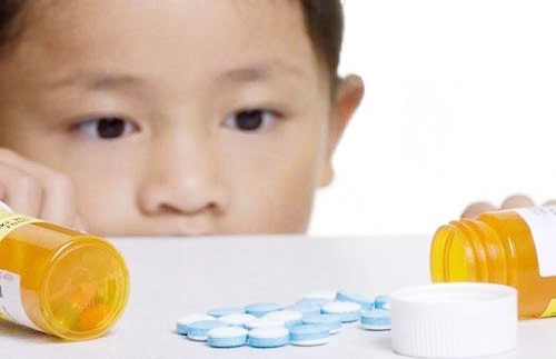 Huyền thoại và sự thật những tác hại của thuốc kháng sinh đối với trẻ em. 