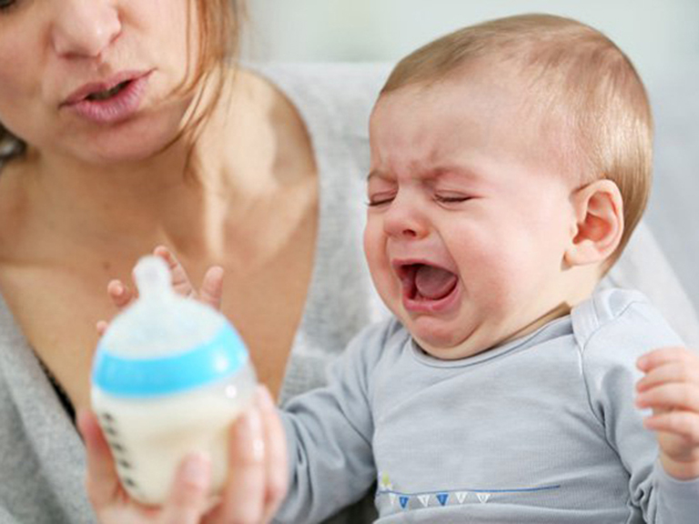 Dấu hiệu nhận biết tiêu chảy nhiễm khuẩn ở trẻ sơ sinh